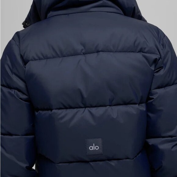 Alo Yoga Gold Rush Puffer Navy - Picture 3 of 4